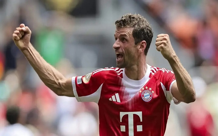 মেসিদের লিগে যাচ্ছেন মুলার